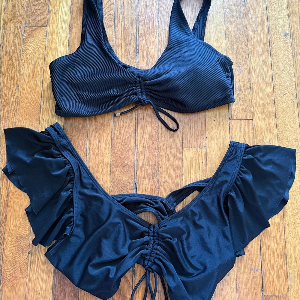 (2) piece Black Bikini tops Set of 2